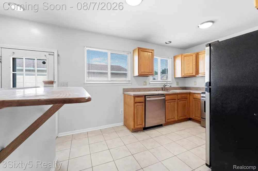1681 Marion Avenue Lincoln Park City, MI 48146
