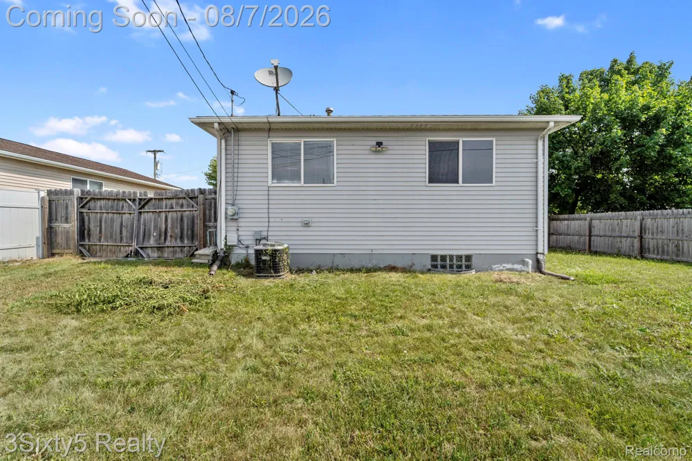 1681 Marion Avenue Lincoln Park City, MI 48146