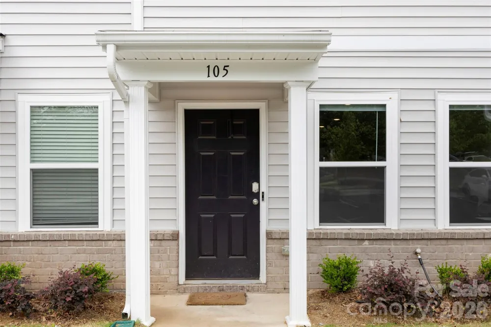 105 VILLA LANE Lincolnton, NC 28092