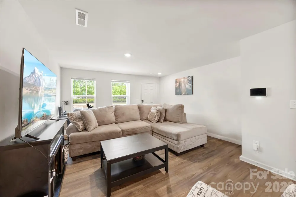 105 VILLA LANE Lincolnton, NC 28092