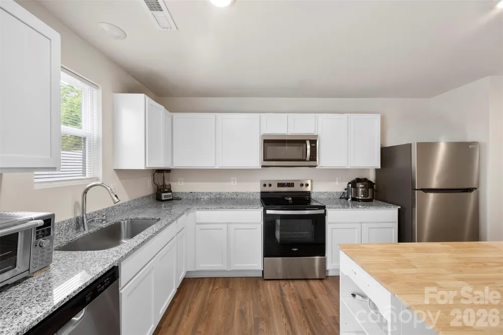 105 VILLA LANE Lincolnton, NC 28092