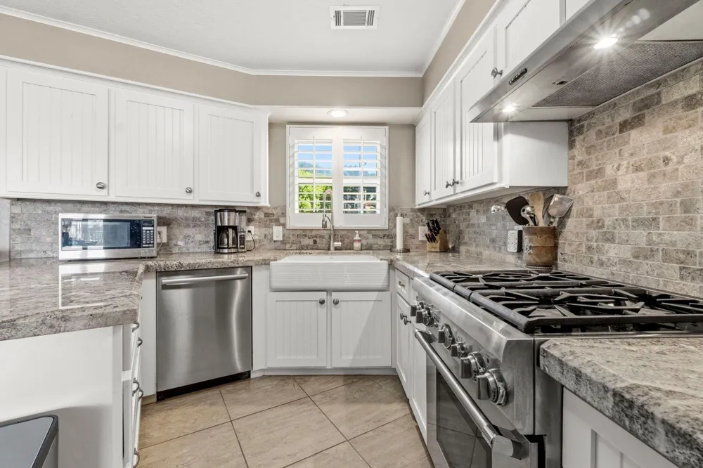 151 Lakeview Drive Point Blank, TX 77364