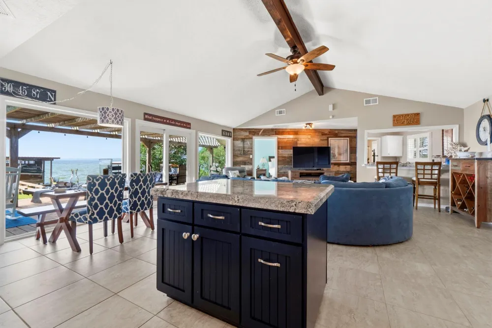 151 Lakeview Drive Point Blank, TX 77364