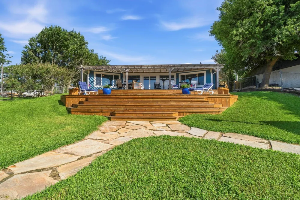 151 Lakeview Drive Point Blank, TX 77364