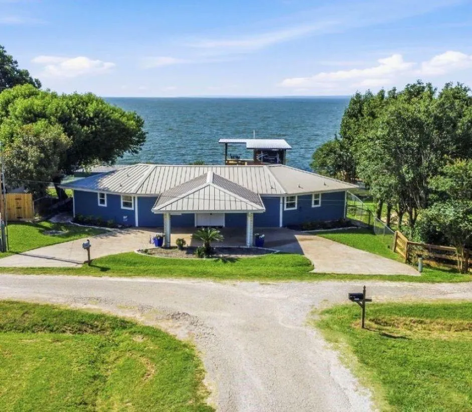 151 Lakeview Drive Point Blank, TX 77364