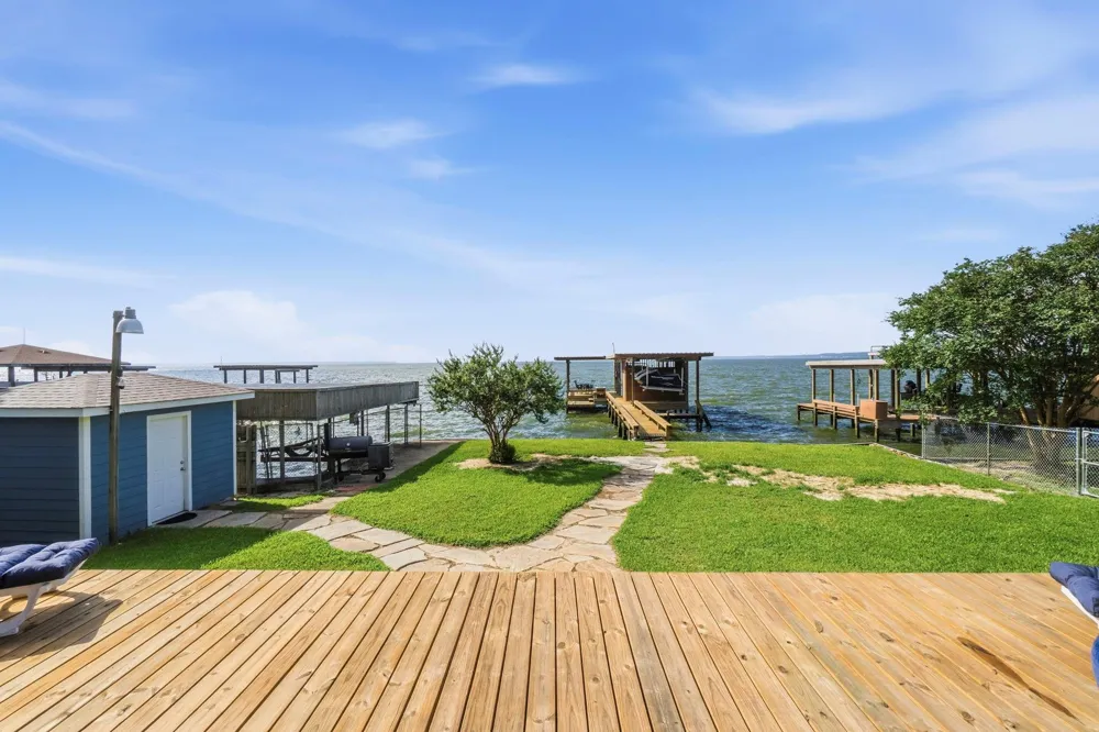 151 Lakeview Drive Point Blank, TX 77364