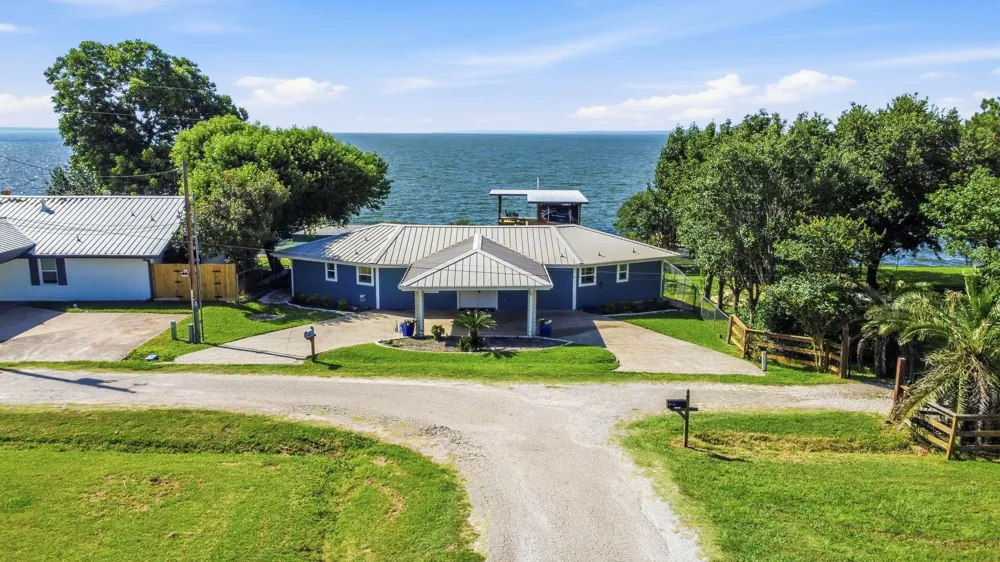 151 Lakeview Drive Point Blank, TX 77364