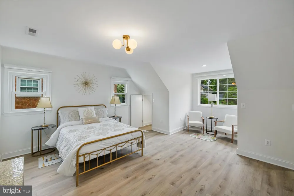 8802 2ND AVENUE Silver Spring, MD 20910