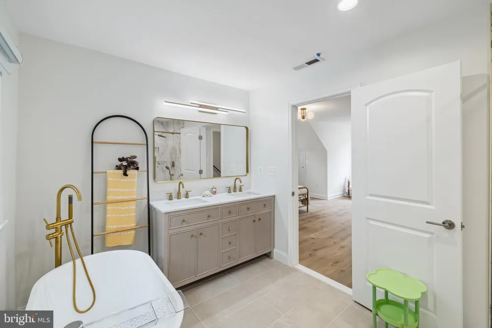 8802 2ND AVENUE Silver Spring, MD 20910