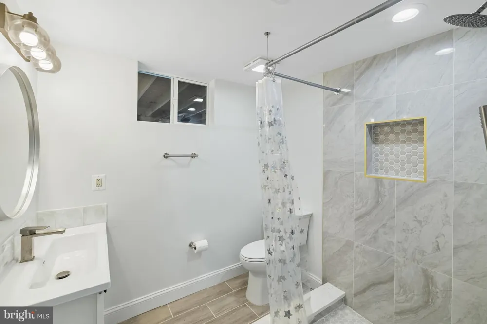 8802 2ND AVENUE Silver Spring, MD 20910
