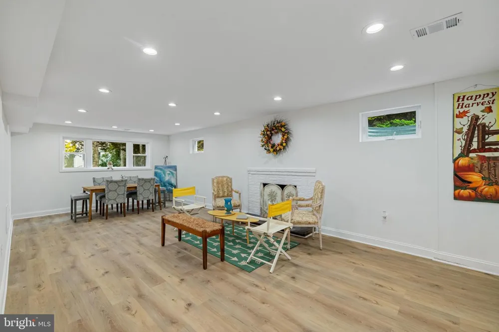 8802 2ND AVENUE Silver Spring, MD 20910