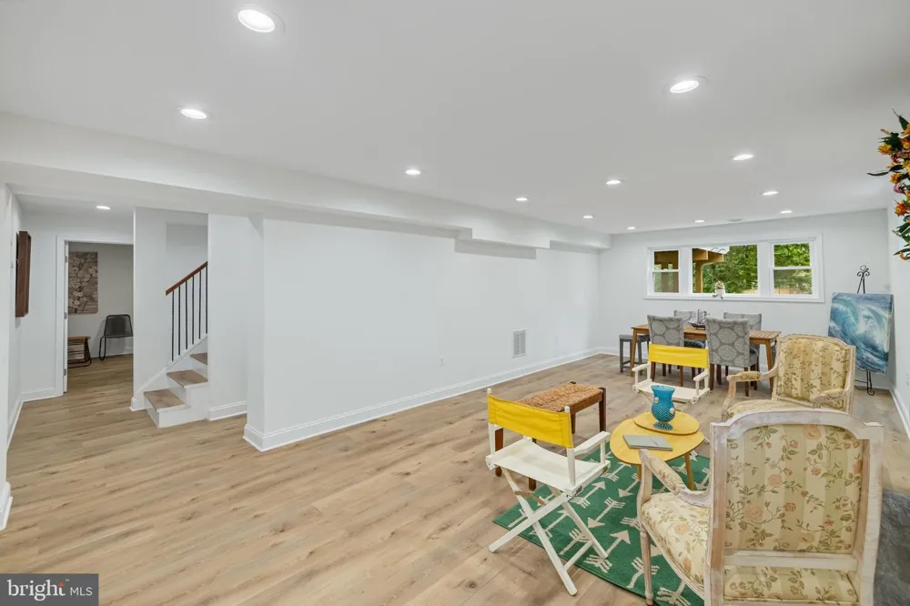 8802 2ND AVENUE Silver Spring, MD 20910