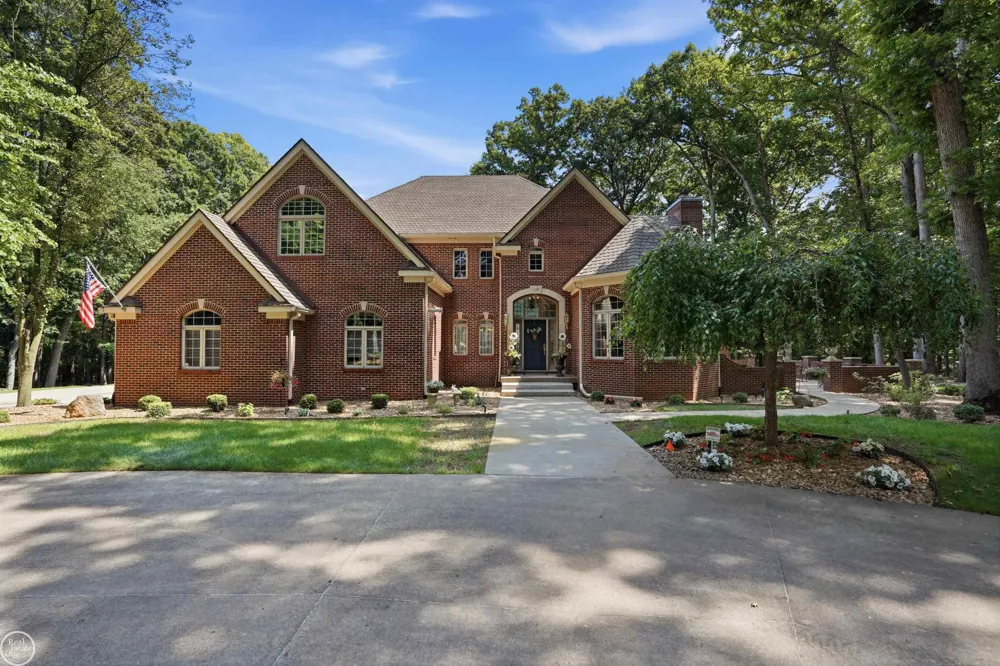 3180 Canyon Oaks Trail Milford Charter Township, MI 48380