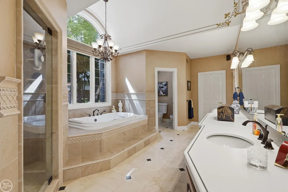 3180 Canyon Oaks Trail Milford Charter Township, MI 48380