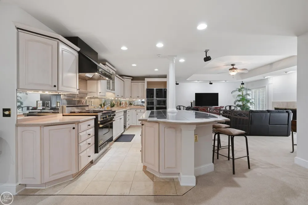 3180 Canyon Oaks Trail Milford Charter Township, MI 48380