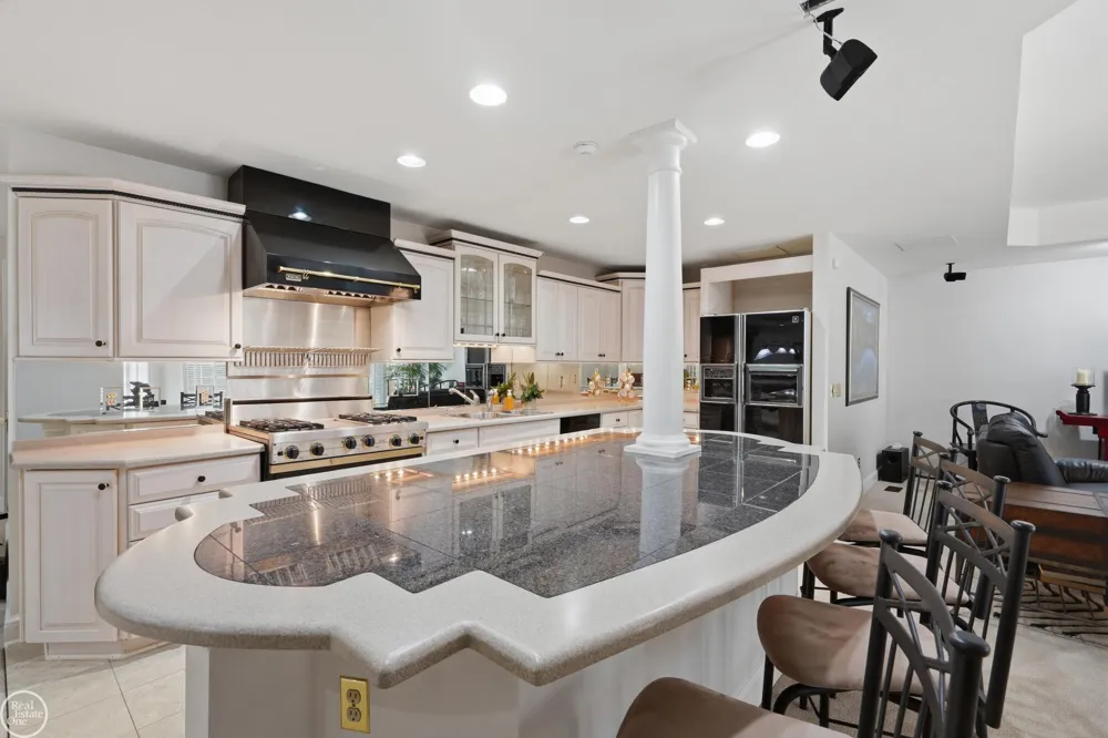 3180 Canyon Oaks Trail Milford Charter Township, MI 48380