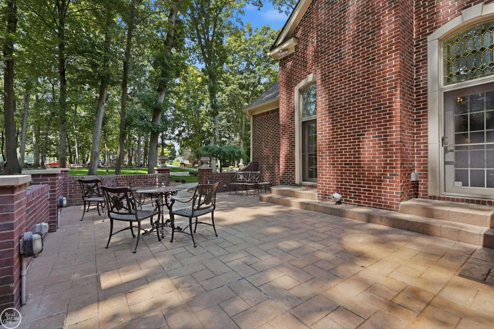 3180 Canyon Oaks Trail Milford Charter Township, MI 48380
