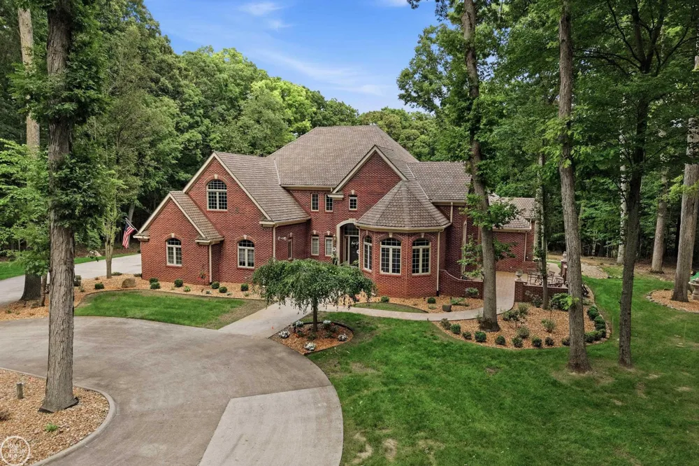 3180 Canyon Oaks Trail Milford Charter Township, MI 48380