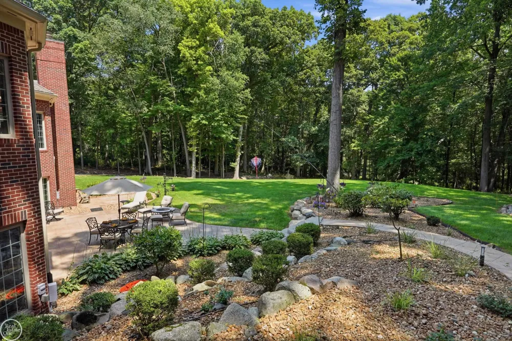 3180 Canyon Oaks Trail Milford Charter Township, MI 48380