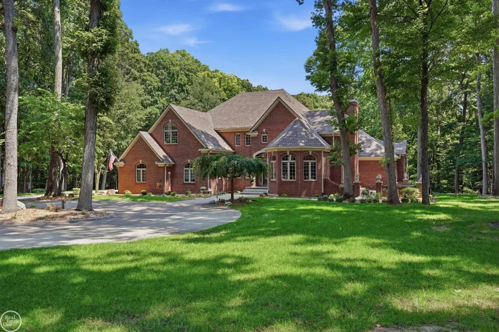 3180 Canyon Oaks Trail Milford Charter Township, MI 48380