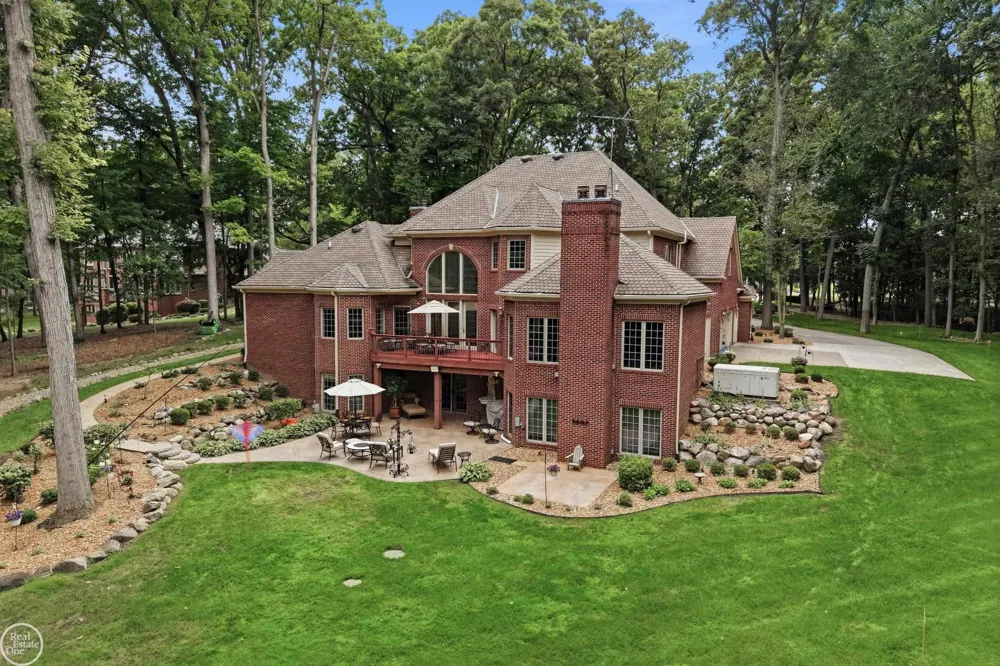 3180 Canyon Oaks Trail Milford Charter Township, MI 48380