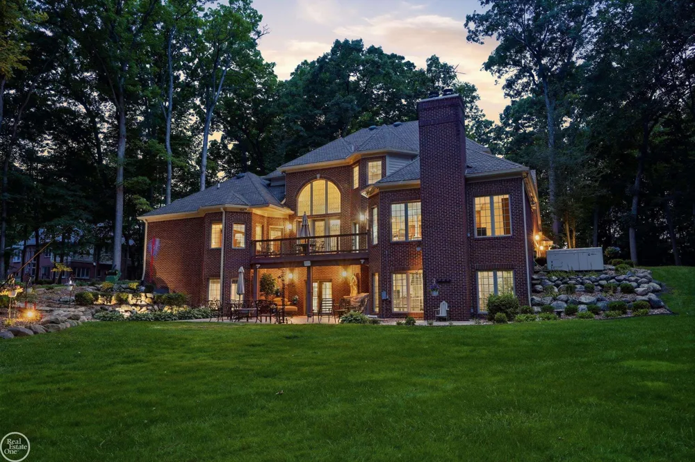 3180 Canyon Oaks Trail Milford Charter Township, MI 48380