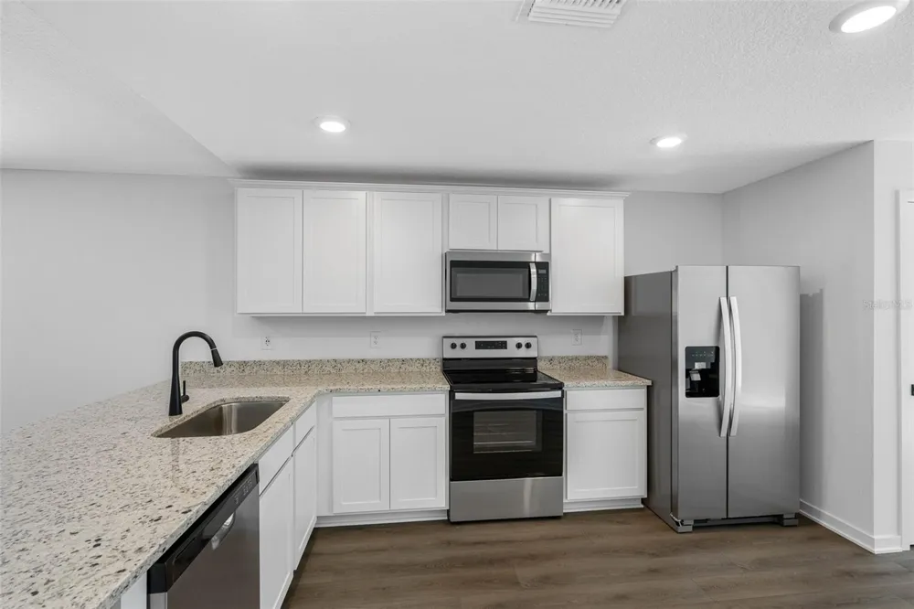 7172 CANOPY LANE Lakeland, FL 33809