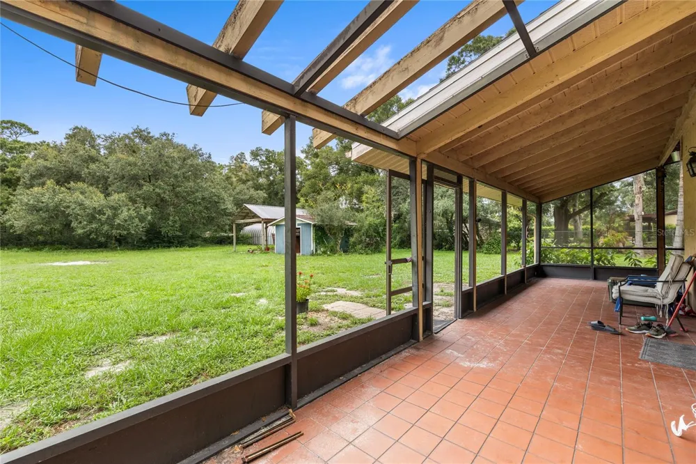 5105 FIVE ACRE ROAD Plant City, FL 33565