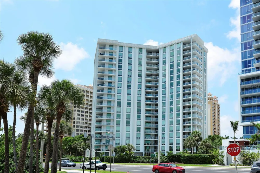 1111 GULFSTREAM AVENUE #PH-C Sarasota, FL 34236