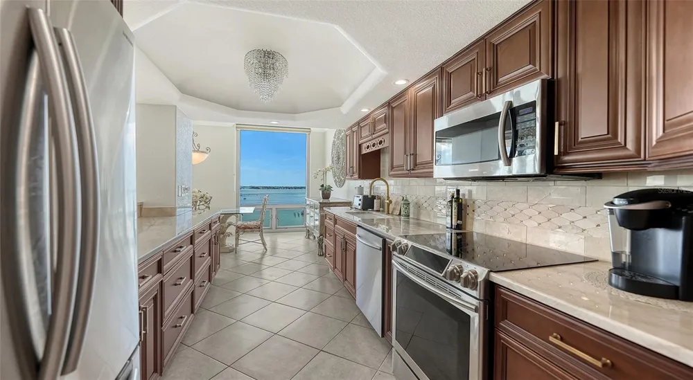 1111 GULFSTREAM AVENUE #PH-C Sarasota, FL 34236