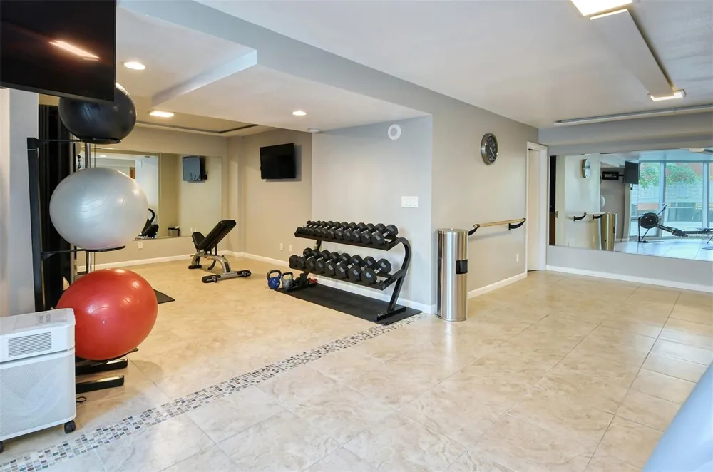 1111 GULFSTREAM AVENUE #PH-C Sarasota, FL 34236