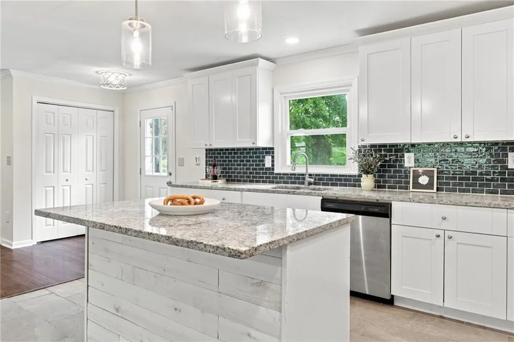 4691 Roberta Circle Austell, GA 30106