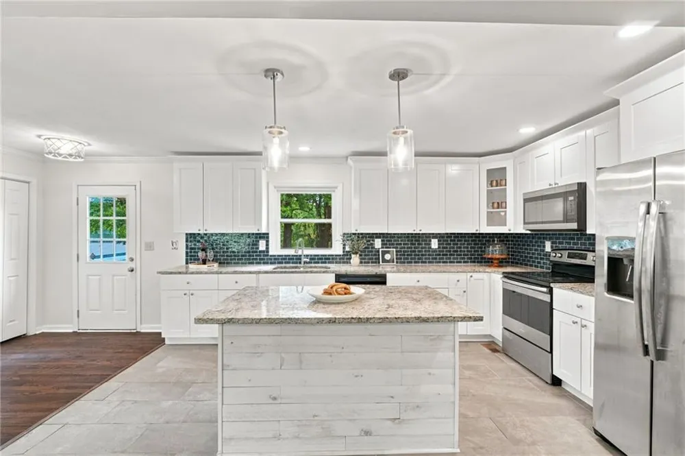4691 Roberta Circle Austell, GA 30106