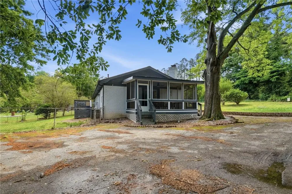 4691 Roberta Circle Austell, GA 30106
