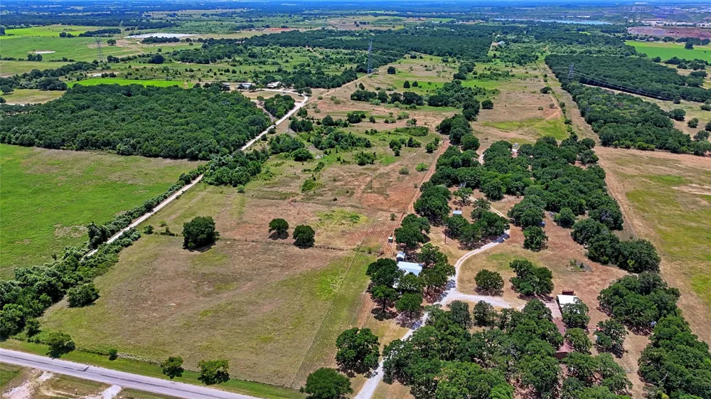 1179 County Road 1470 Chico, TX 76431