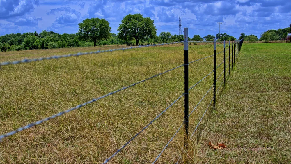 1179 County Road 1470 Chico, TX 76431