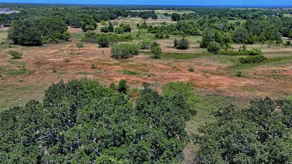 1179 County Road 1470 Chico, TX 76431