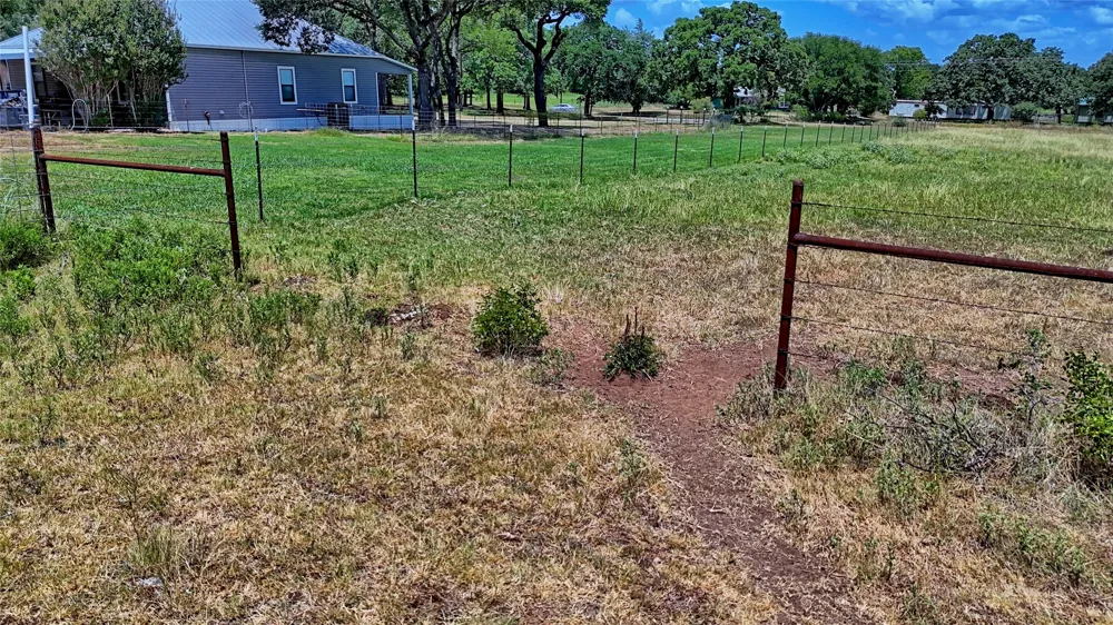 1179 County Road 1470 Chico, TX 76431