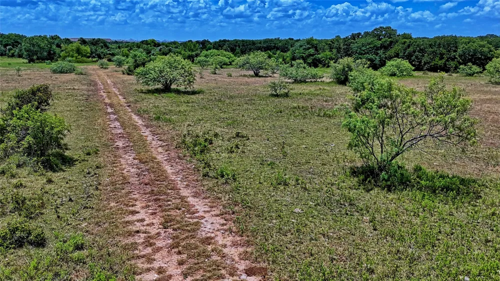 1179 County Road 1470 Chico, TX 76431