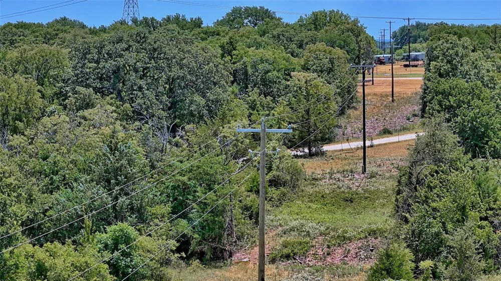 1179 County Road 1470 Chico, TX 76431