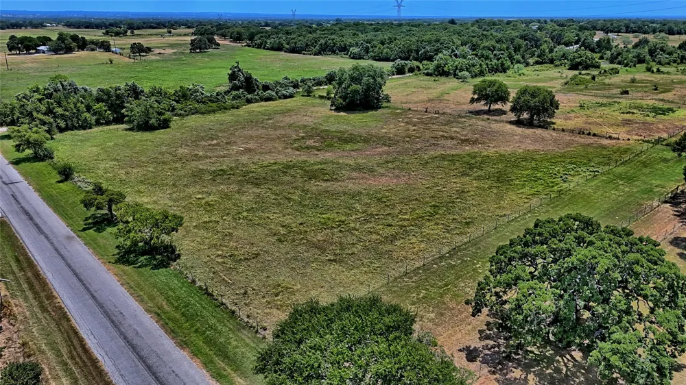1179 County Road 1470 Chico, TX 76431