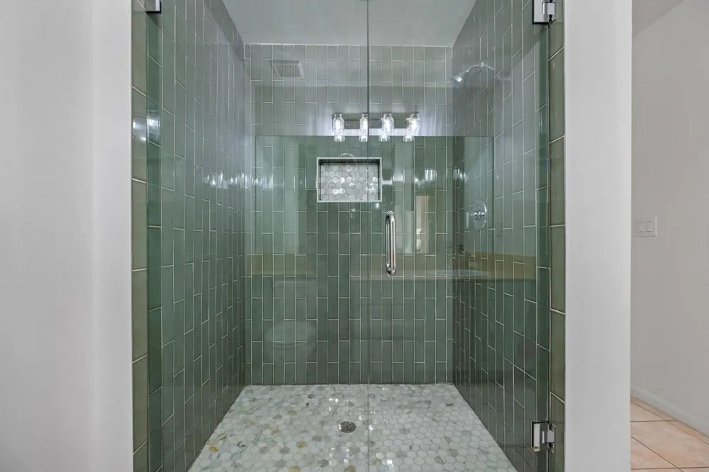 11740 St Andrews Place #304 Wellington, FL 33414