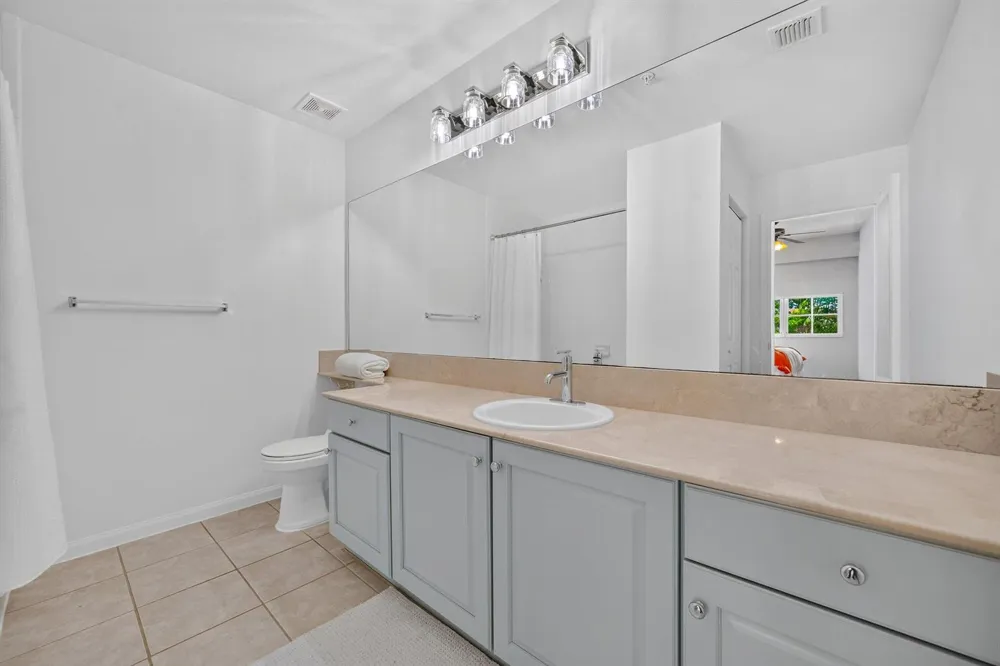 11740 St Andrews Place #304 Wellington, FL 33414