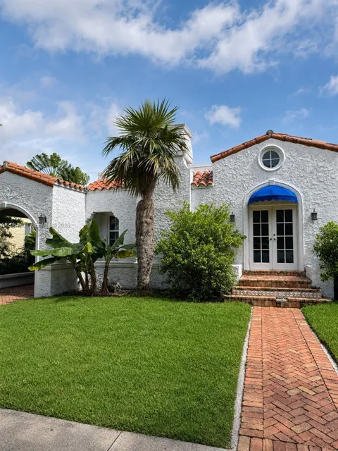 231 Viscaya Ave