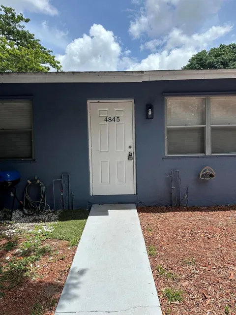 4833 SERAFICA DRIVE