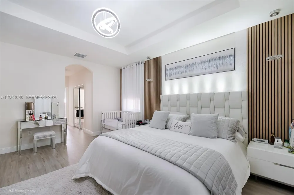 8723 NW 102nd Pl Doral, FL 33178