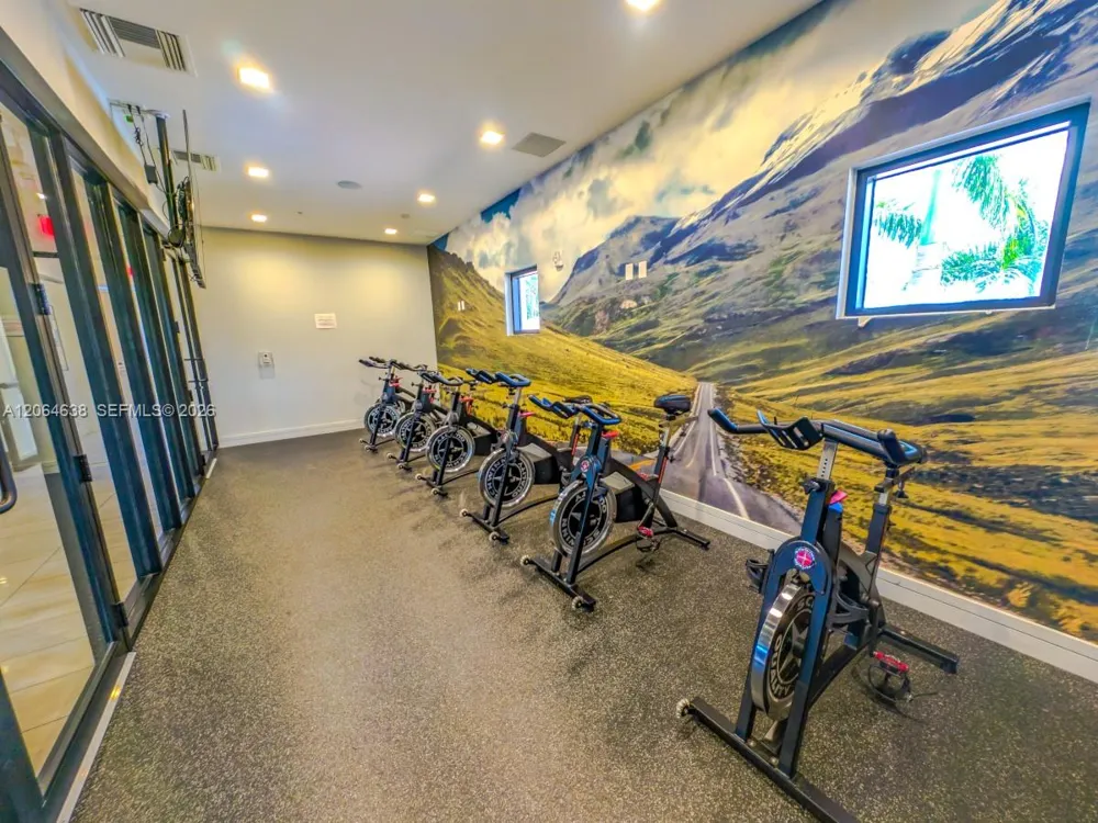 8723 NW 102nd Pl Doral, FL 33178