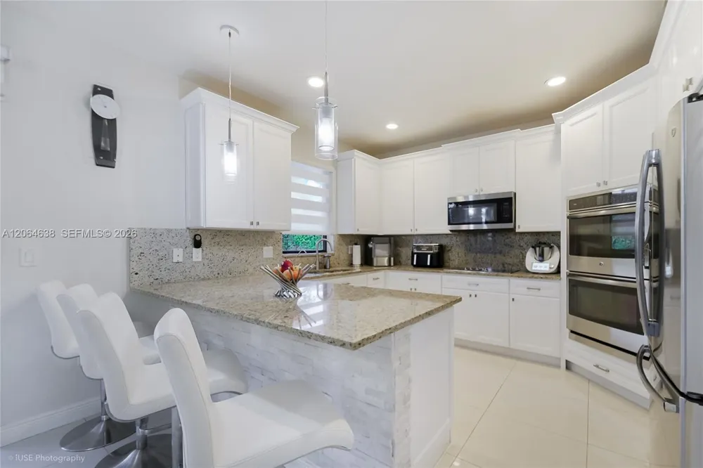 8723 NW 102nd Pl Doral, FL 33178