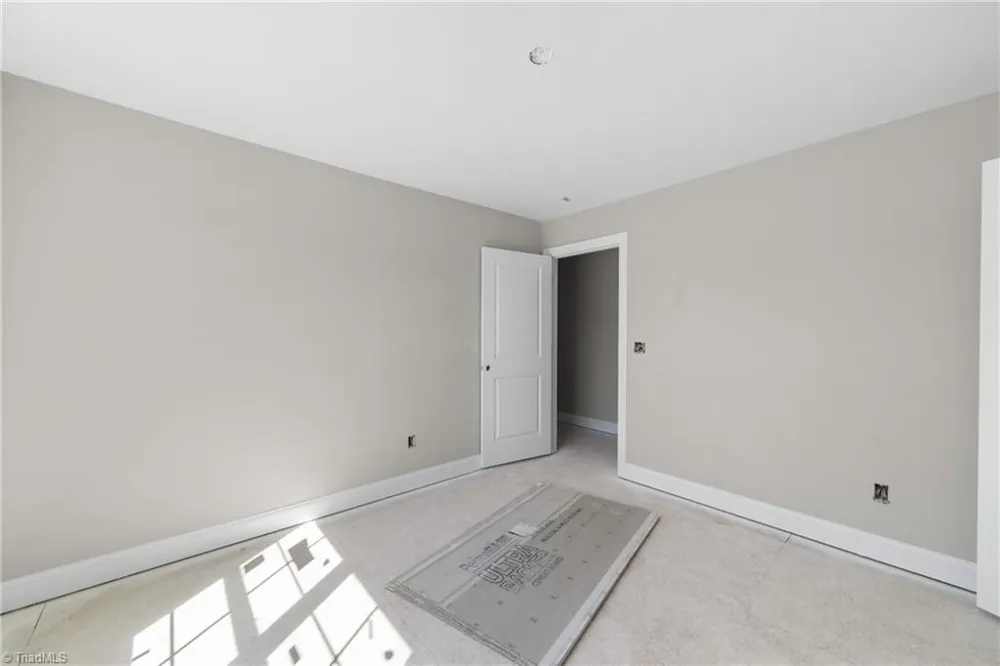 153 Canton Drive Lexington, NC 27295