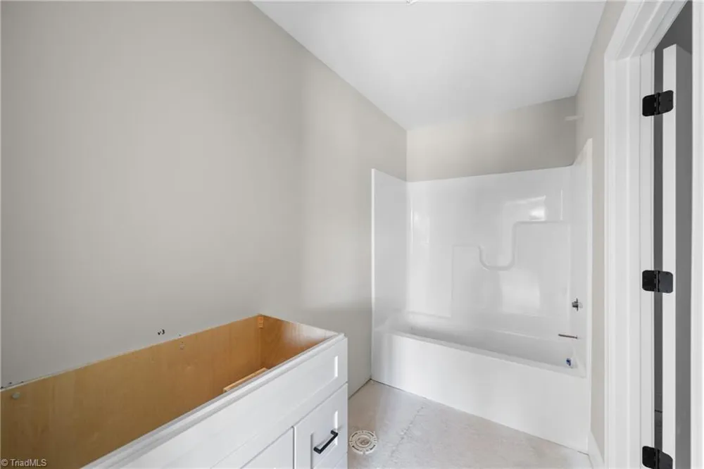 153 Canton Drive Lexington, NC 27295